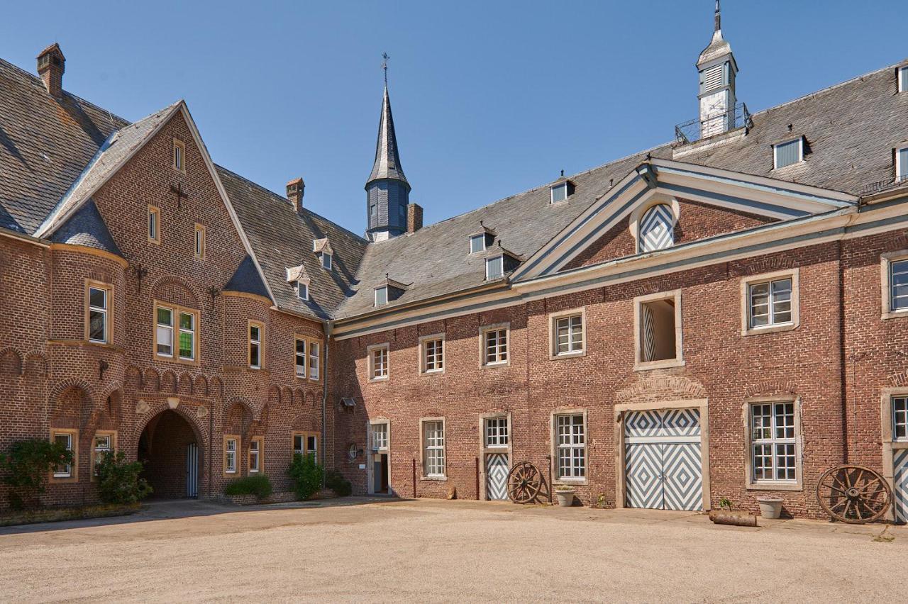 Schloss Hotel 3*